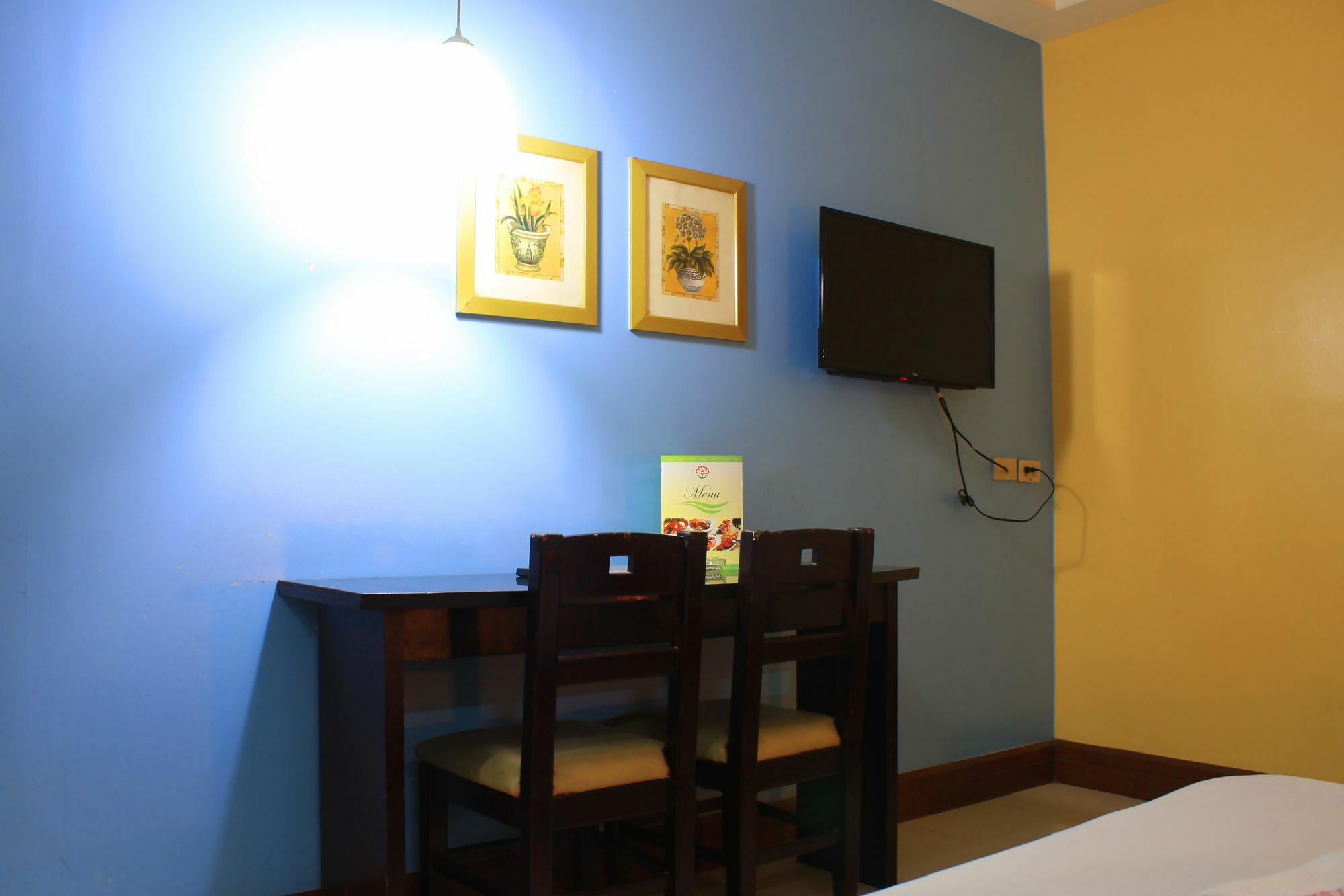 Vista Apartelle Макати Экстерьер фото