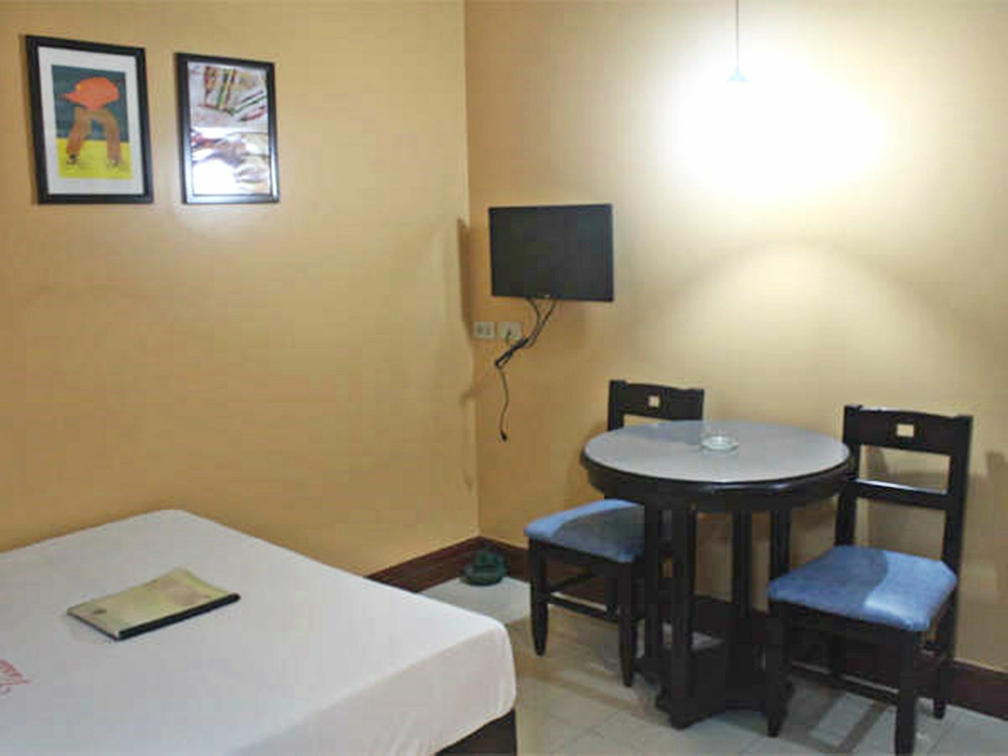 Vista Apartelle Макати Экстерьер фото