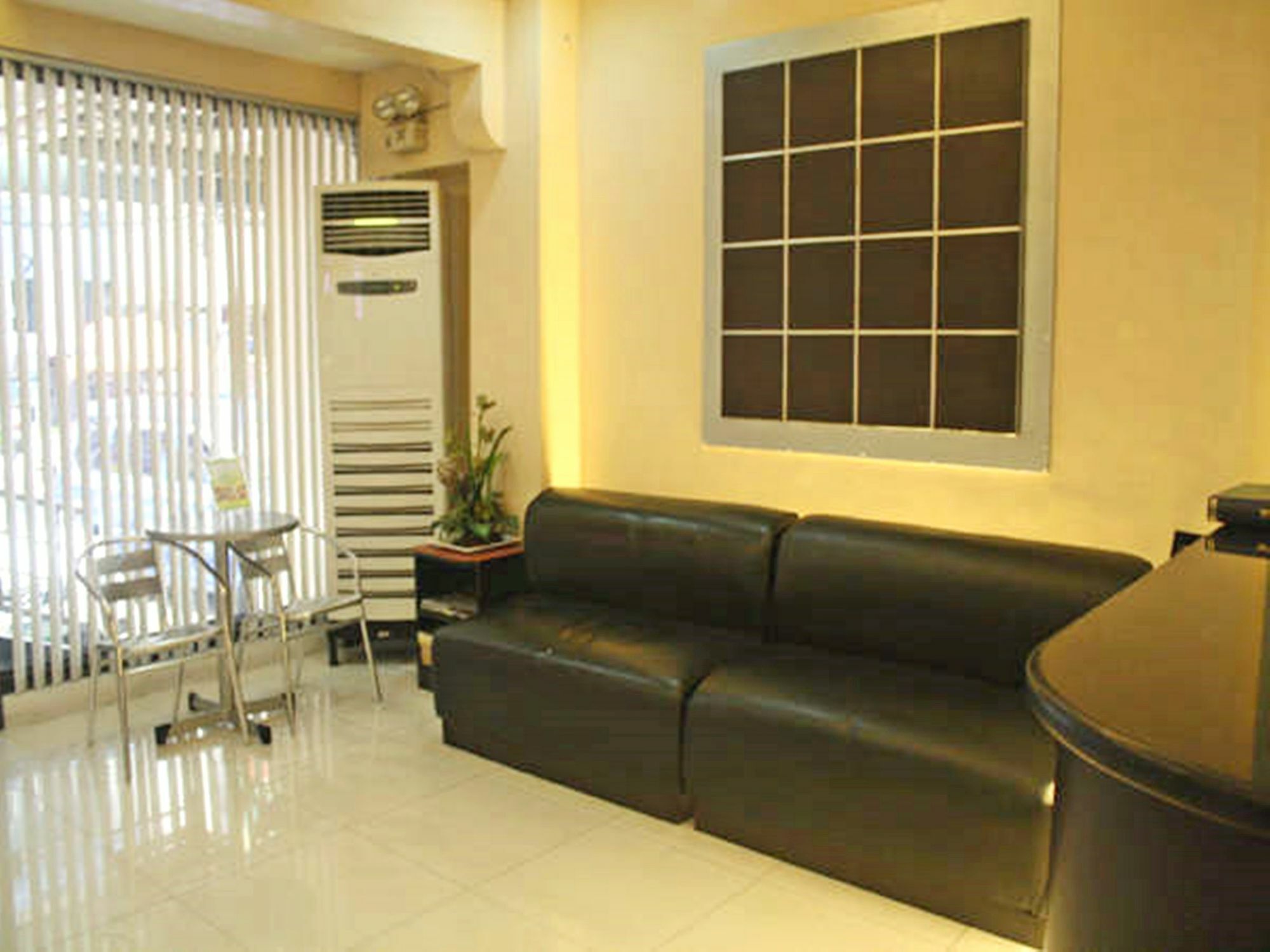 Vista Apartelle Макати Экстерьер фото